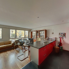 loading blurry tour image