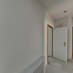 loading blurry tour image