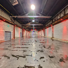 loading blurry tour image