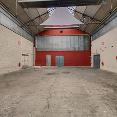 loading blurry tour image