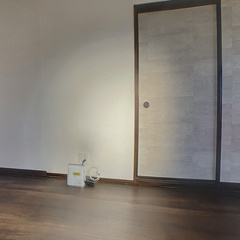 loading blurry tour image