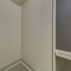 loading blurry tour image