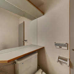 loading blurry tour image