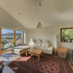 loading blurry tour image