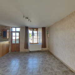 loading blurry tour image