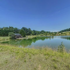 loading blurry tour image