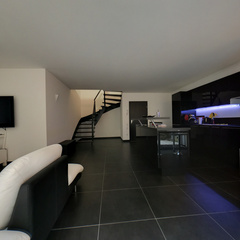 loading blurry tour image