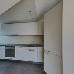 loading blurry tour image