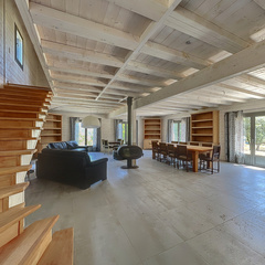 loading blurry tour image