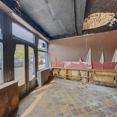 loading blurry tour image