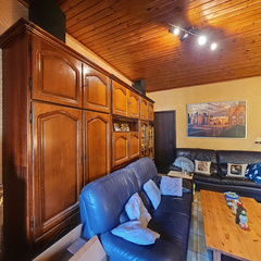 loading blurry tour image