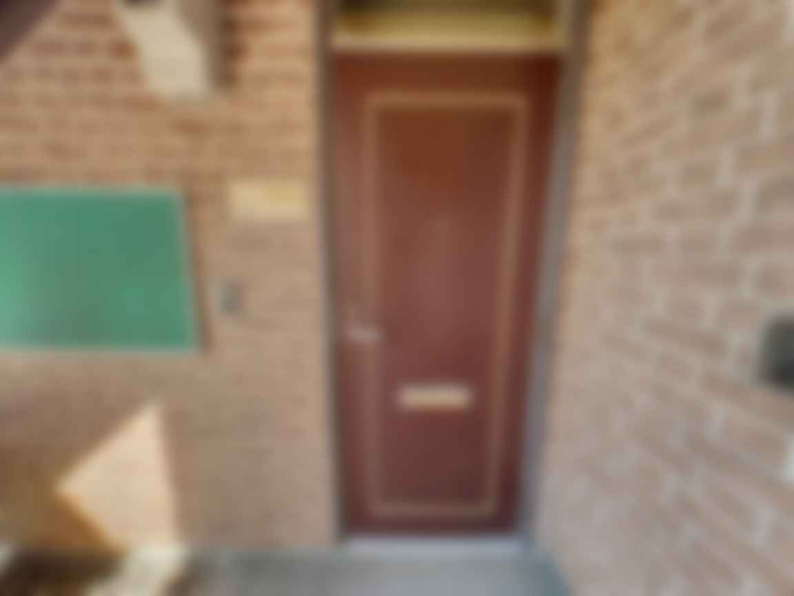 loading blurry tour image