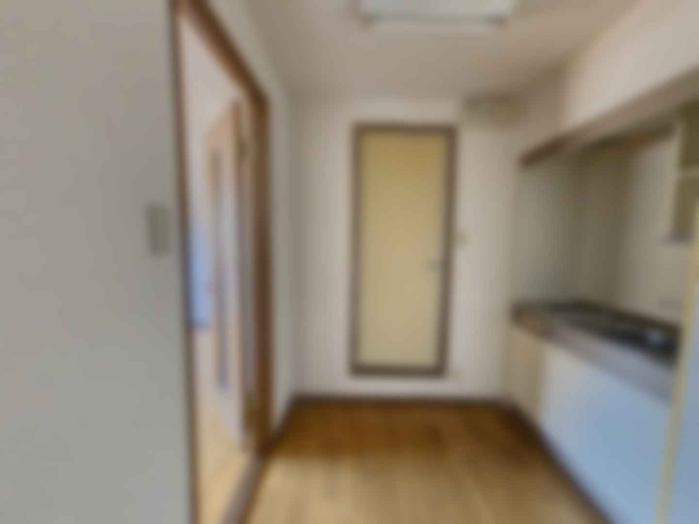 loading blurry tour image