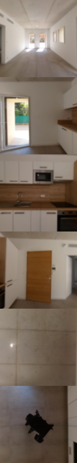 loading blurry tour image